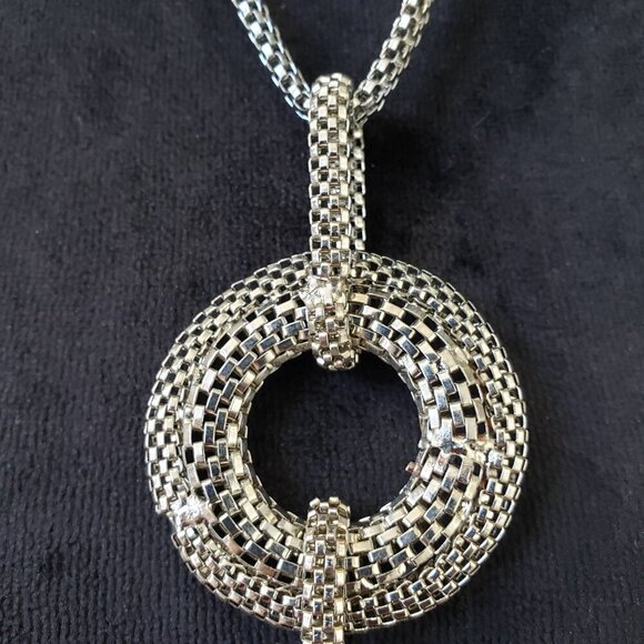 Women's Silver Tone Woven Circles Pendant Braided Chain Necklace Lobster Clasp - Picture 4 of 7